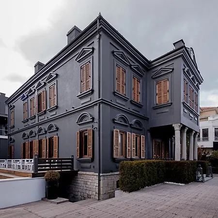 Life Gallery & 5* Korce