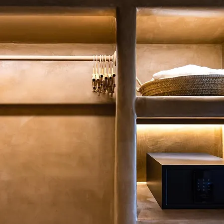 Hotel Life Gallery &