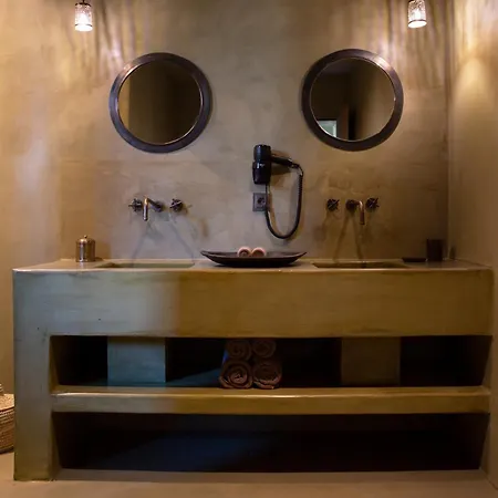 فندق Life Gallery &