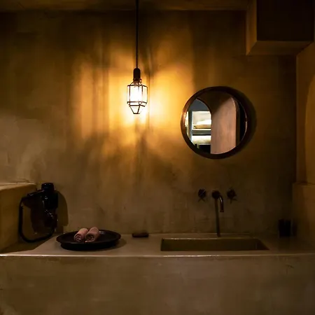 فندق Life Gallery & 5*