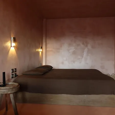 Life Gallery & 5* كورتشي