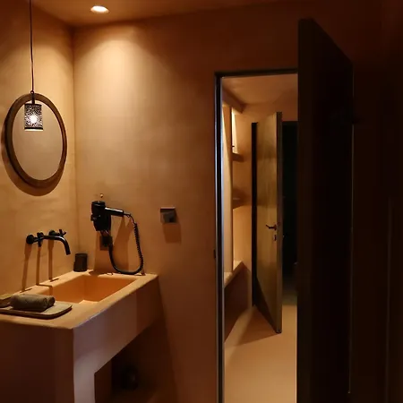 Life Gallery & Hotell Korça