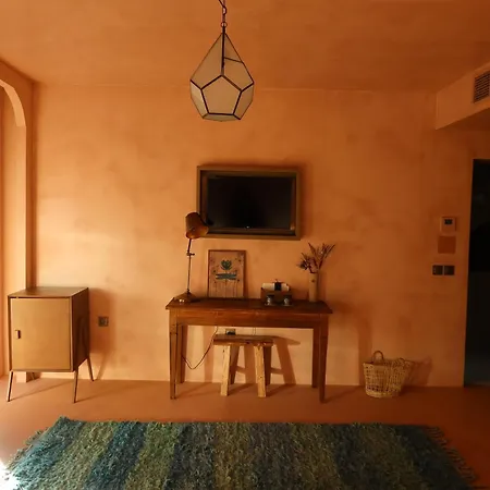 Life Gallery & Hotel Korce