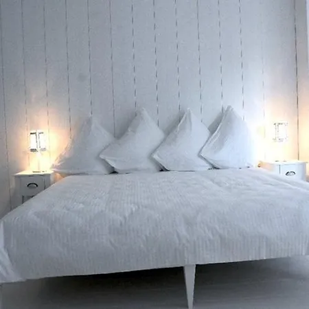 Hotel Life Gallery & 5*