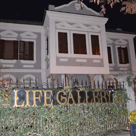 Life Gallery & فندق 5*
