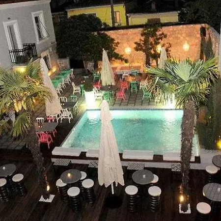 Hotel Life Gallery & 5*