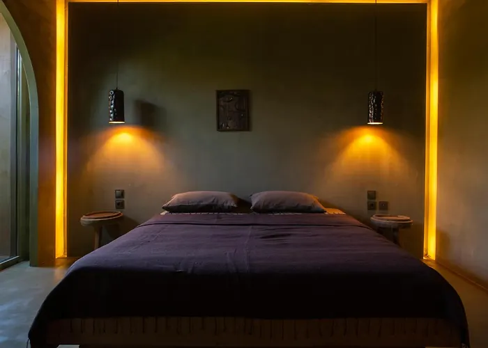 Hotel Life Gallery &