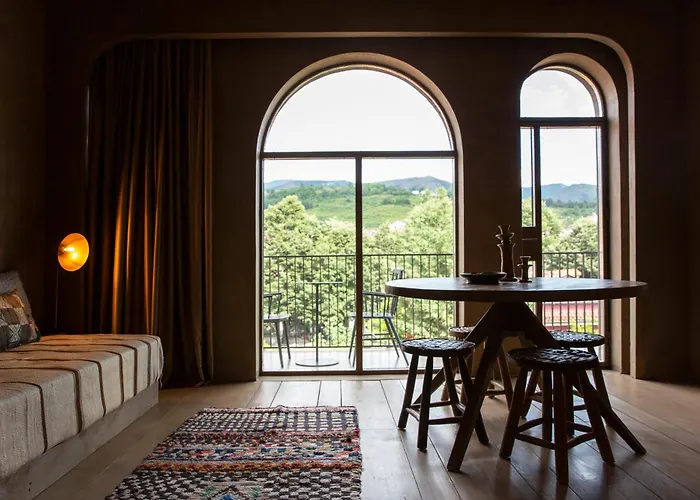 Hotel Life Gallery &