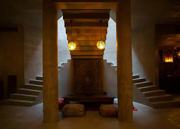 Life Gallery & Hotel 5*