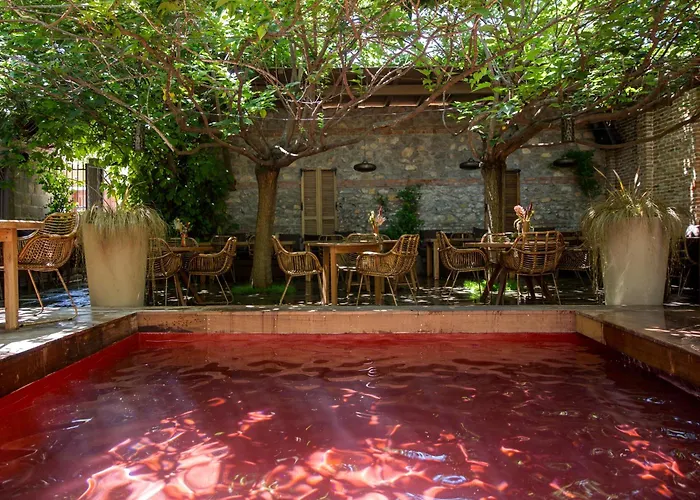 Hotel Life Gallery &