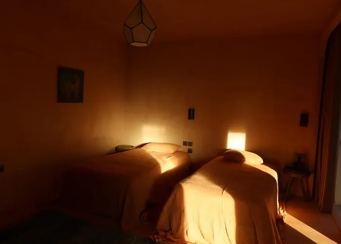 Life Gallery & Hotel 5*