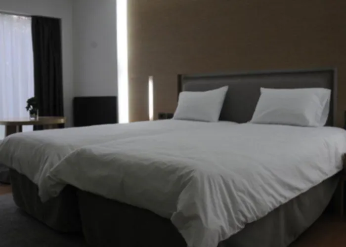 Life Gallery & Hotel 5*